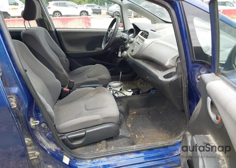 2010 Honda Fit z USA, uszkodzony, nr VIN JHMGE8H26AS024943